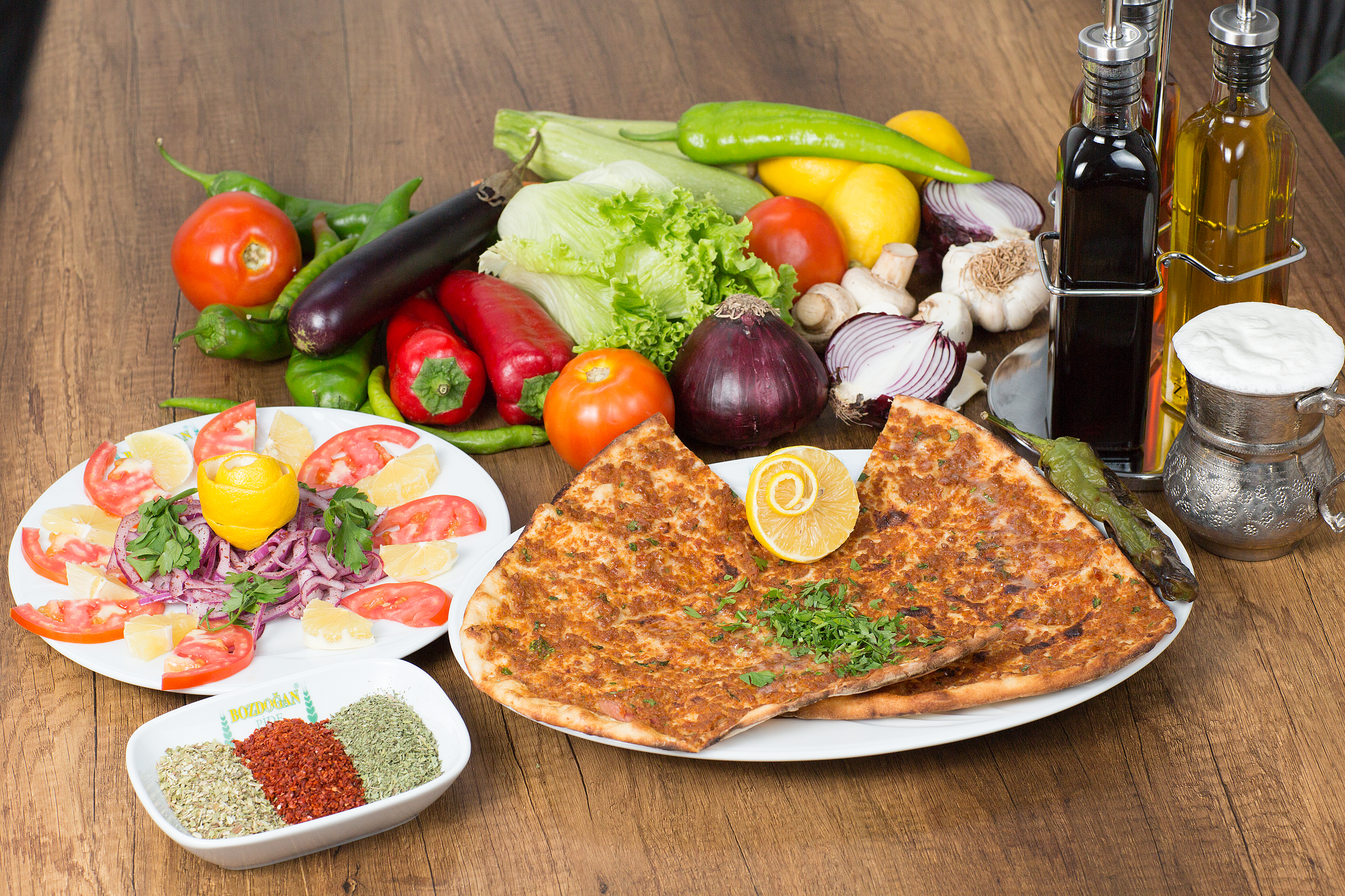 Kaşarlı Lahmacun
